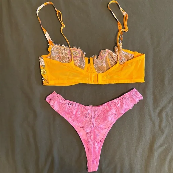 Savage x Fenty NWOT Mod Poppy Unlined Lace Balconette Bra Set, 36D M