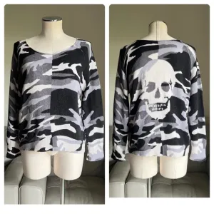 Skull Cashmere Knit Sweater Camo Print MEDIUM Black Gray Crewneck 100% Cashmere