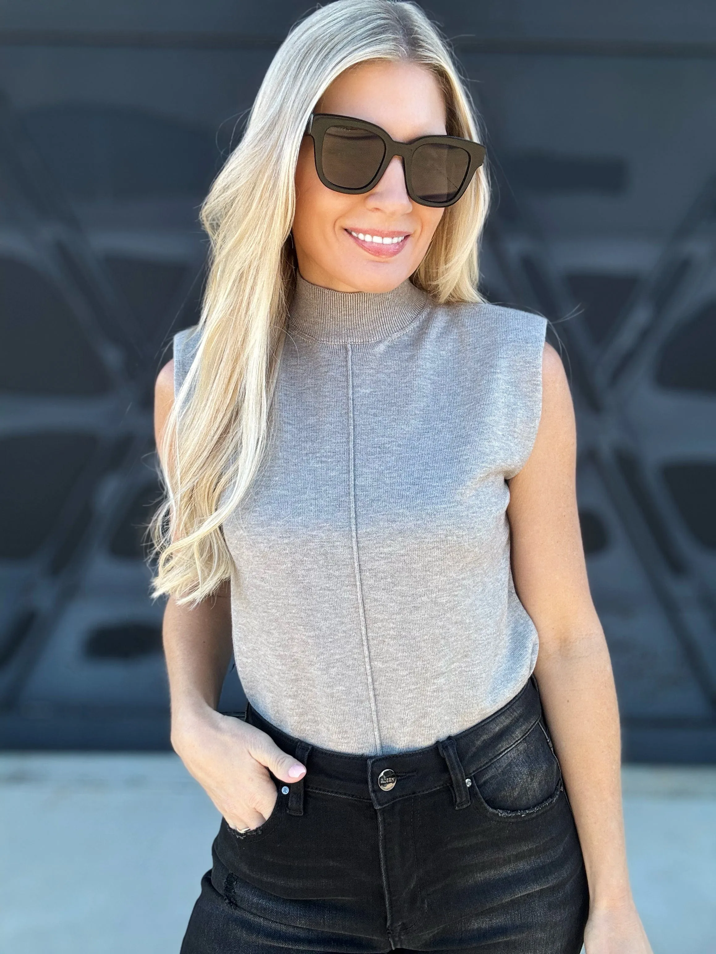 Sleeveless Mock Neck Sweater Top In Heather Grey