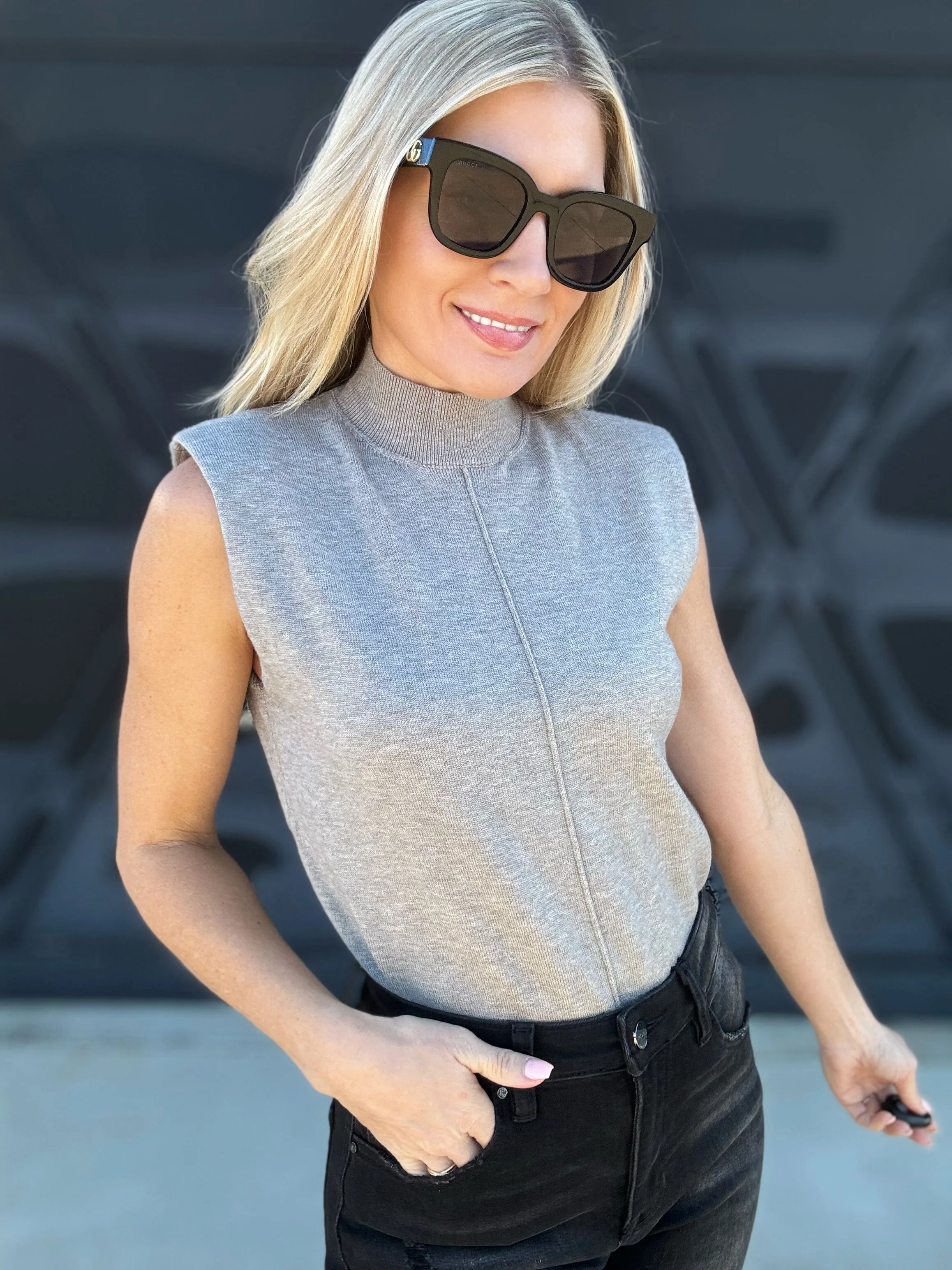 Sleeveless Mock Neck Sweater Top In Heather Grey