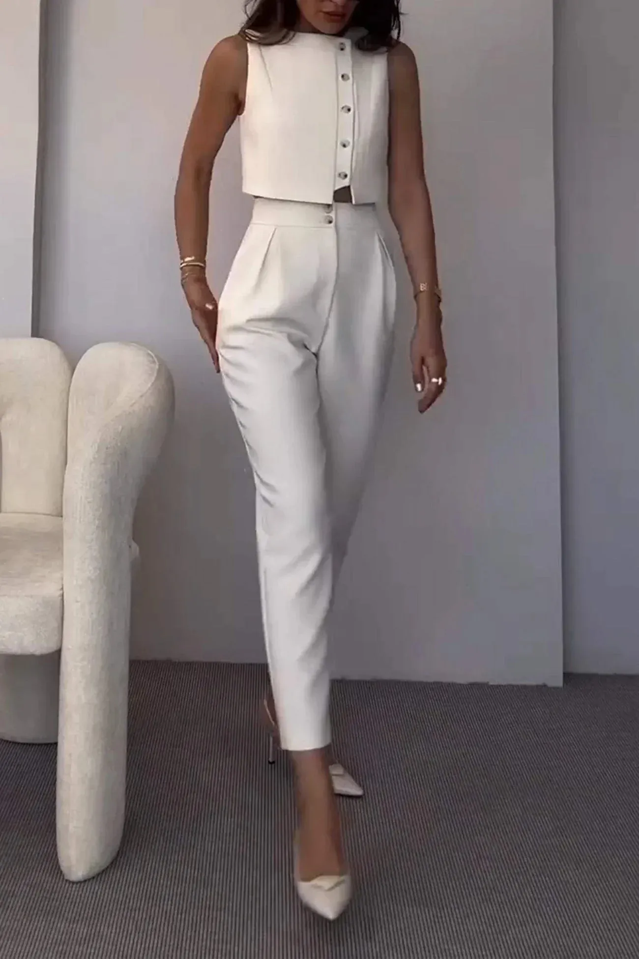 Sleeveless Pantsuit Set | Chic & Tailored | Effortless Power Dressing