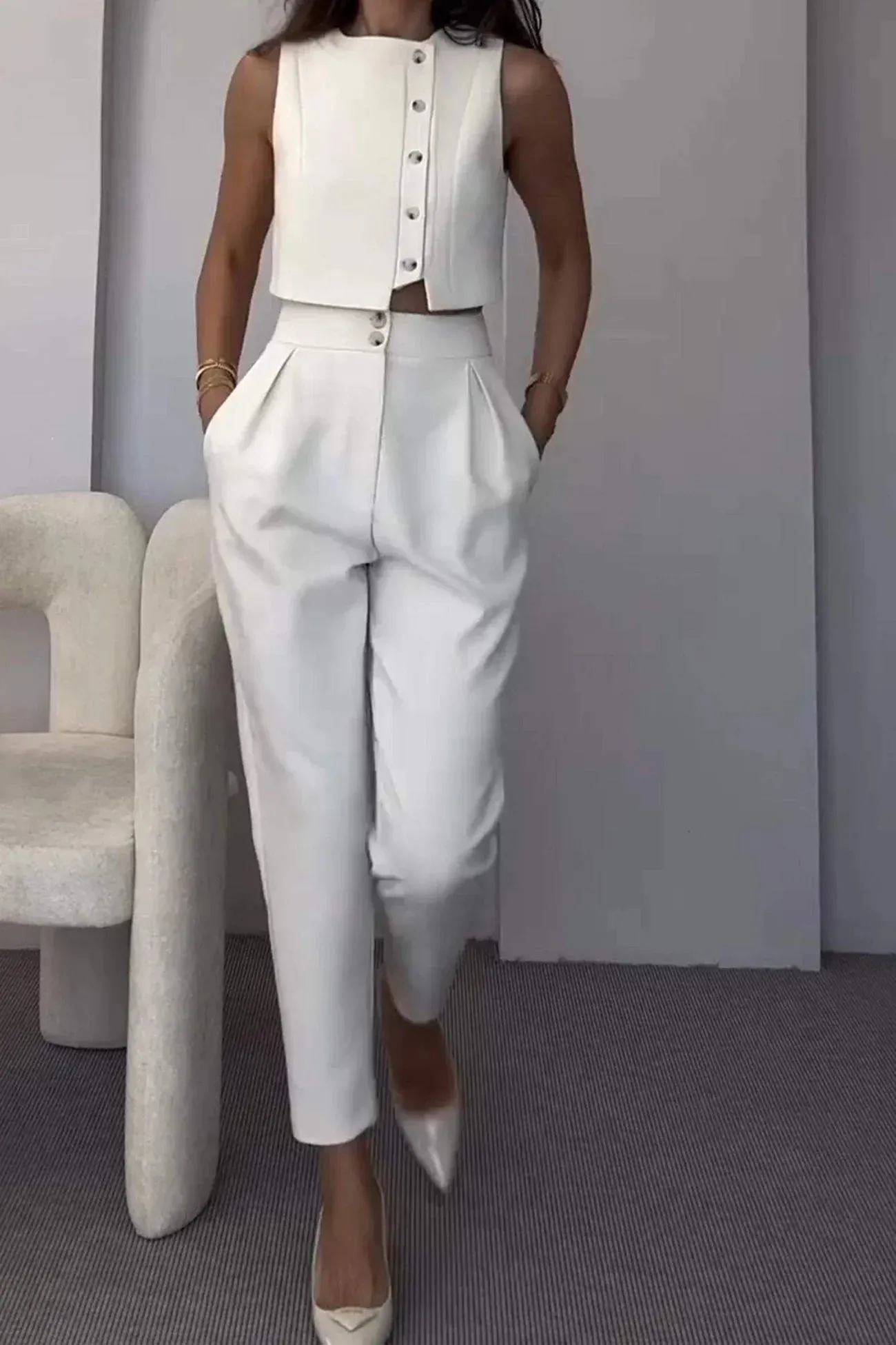 Sleeveless Pantsuit Set | Chic & Tailored | Effortless Power Dressing