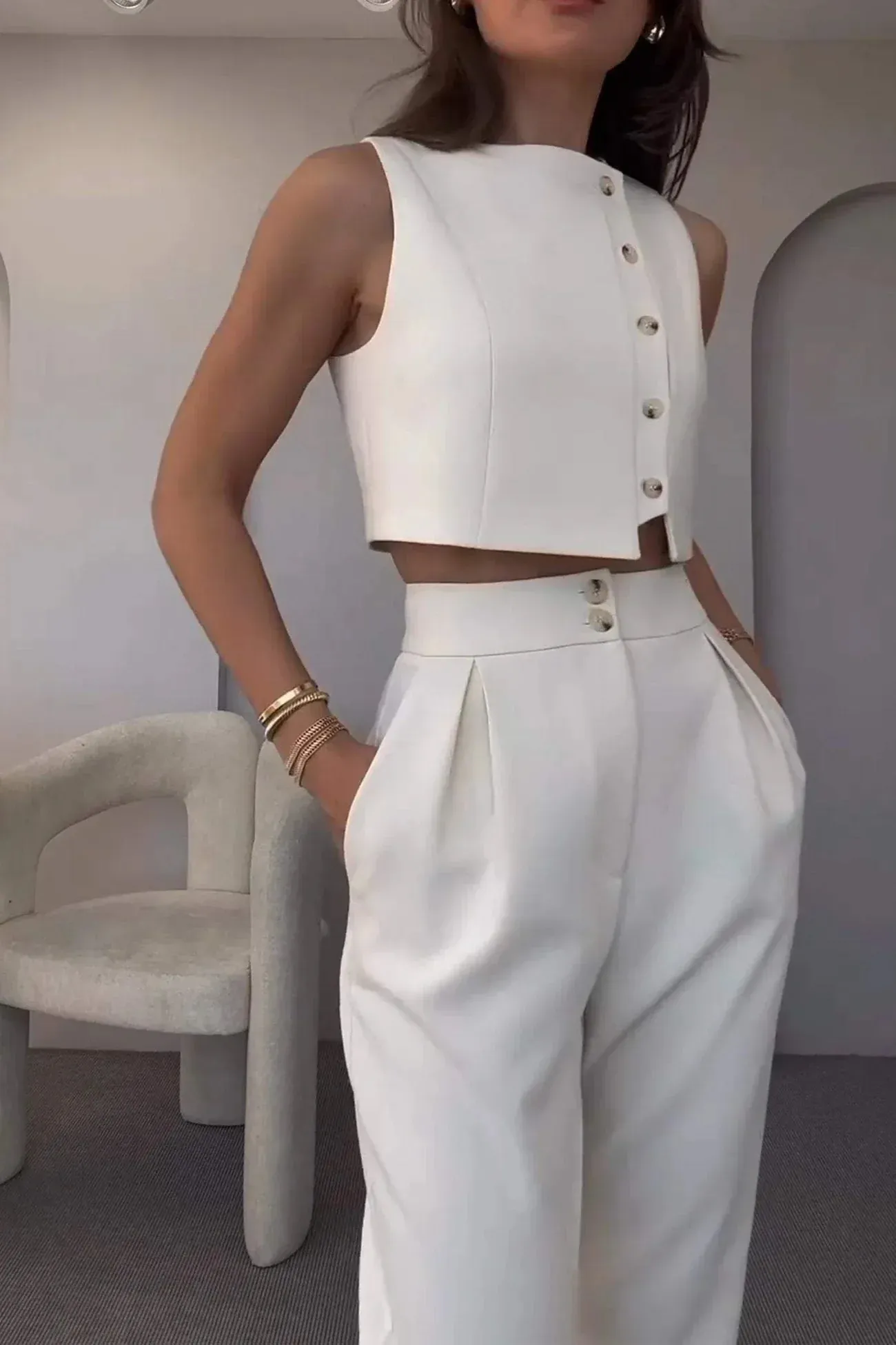 Sleeveless Pantsuit Set | Chic & Tailored | Effortless Power Dressing