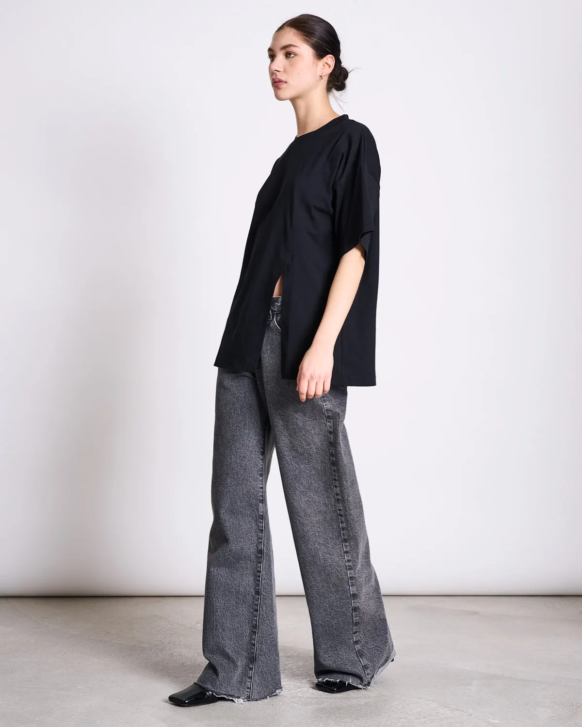SLITTED T-SHIRT NADIL BLACK