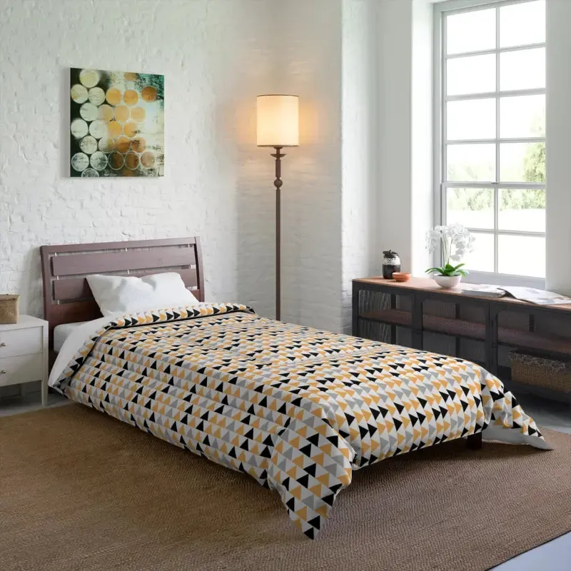 Snug Comforter with Black Triangles and Trendy Fashion