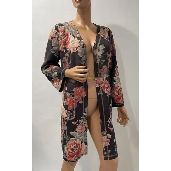 Solitaire Open Light Jacket /Cardigan size medium grey/floral long sleeves