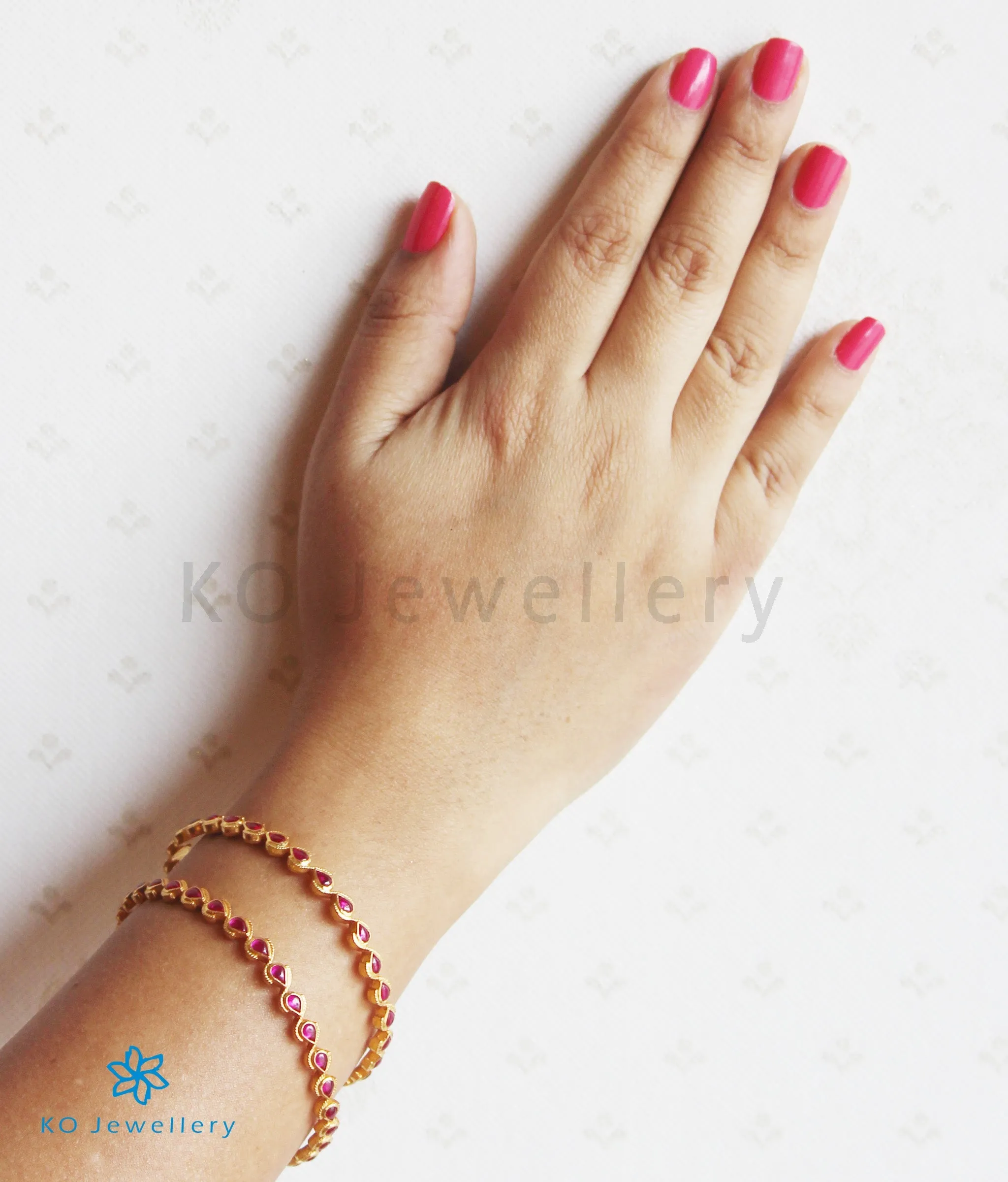 The Piyali Silver Kempu Bangle (Red/Size /2.4)