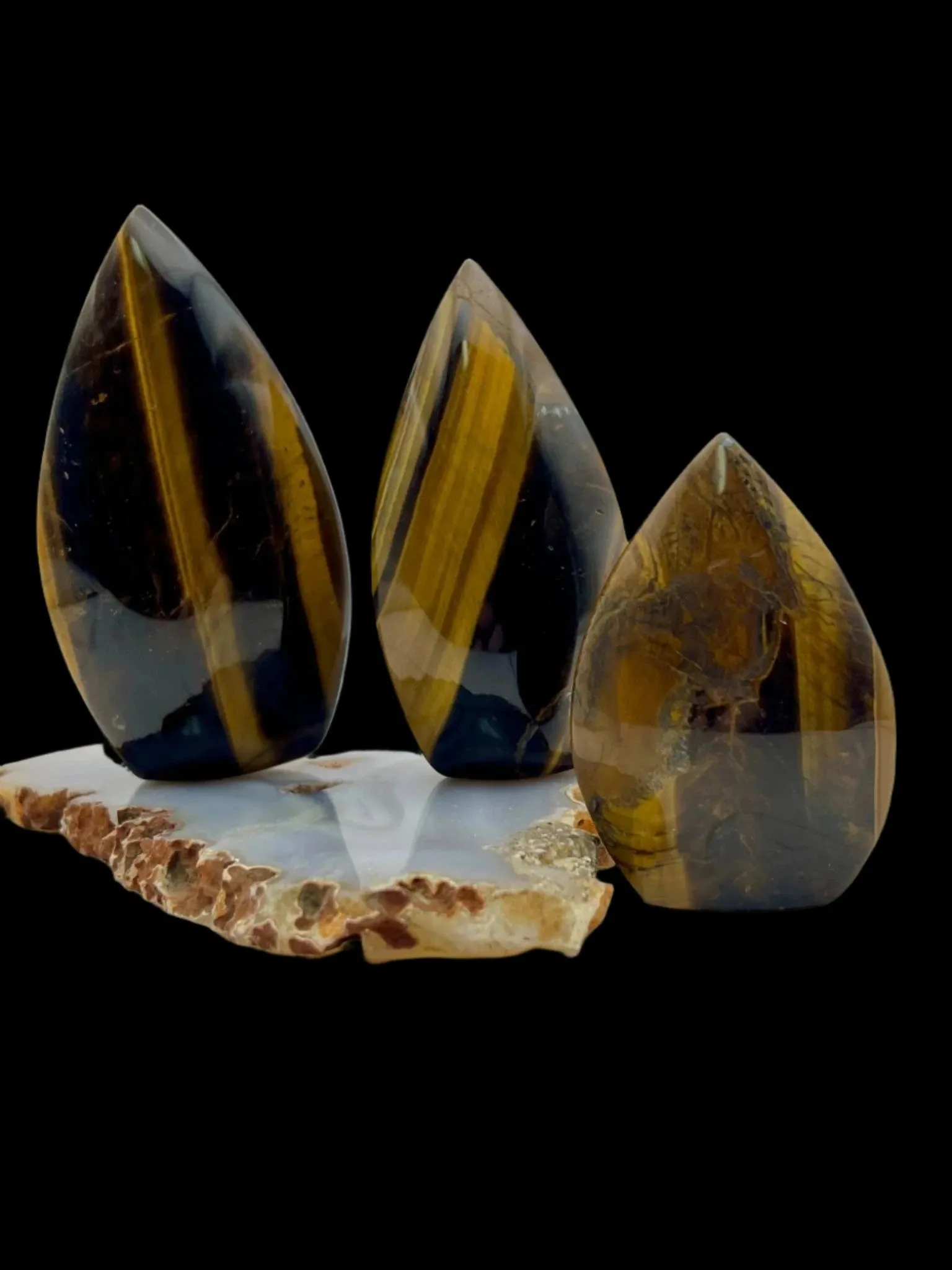 Tigerseye Flame, Tigerseye Crystal, Tigerseye Stone, Stone of courage