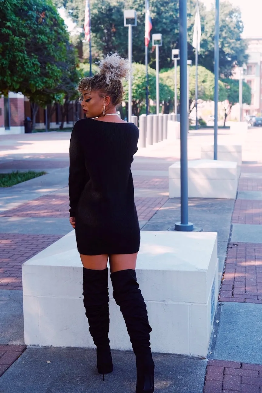 V NECK SWEATER DRESS (Black)