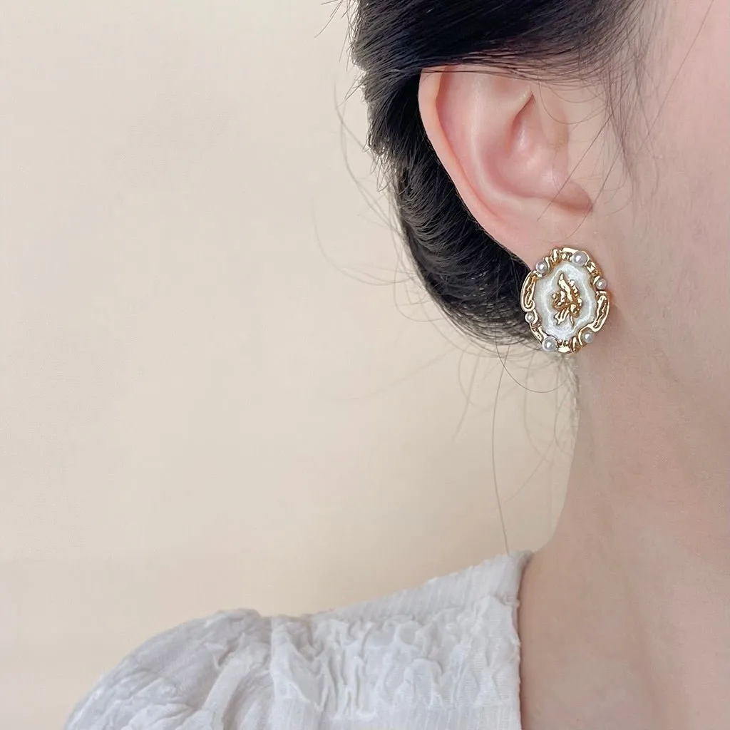 Vintage Cameo Earrings
