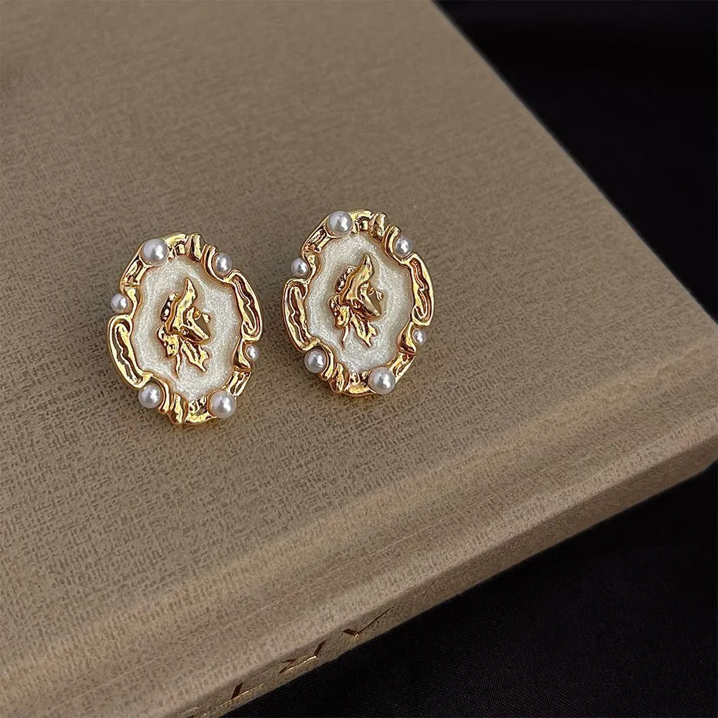 Vintage Cameo Earrings