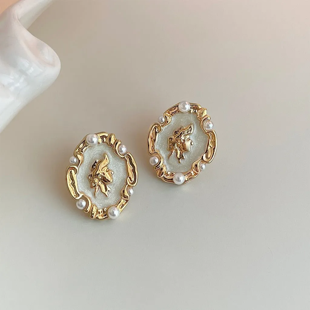 Vintage Cameo Earrings