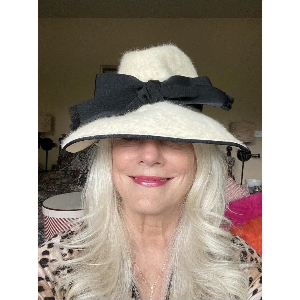 Vintage Ladies Bucket Hat Mr.John Jr Ivory & Black Dramatic Style 1960s