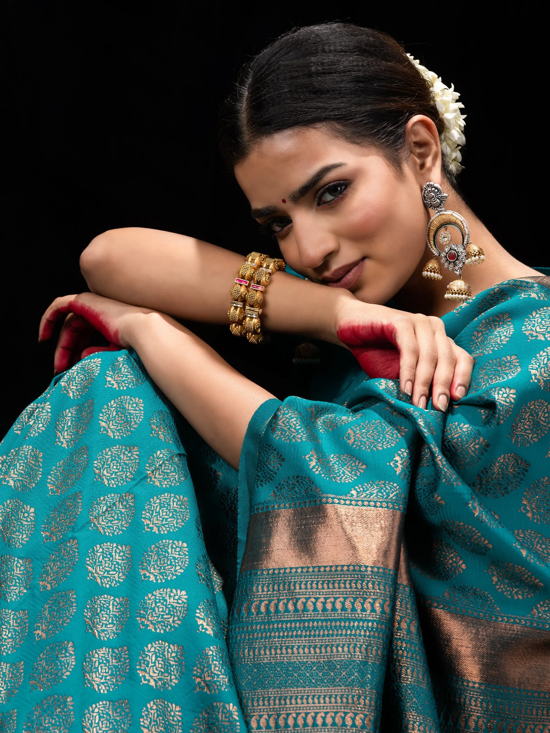 Vishesh Firoza Saree with Blouse Fabric