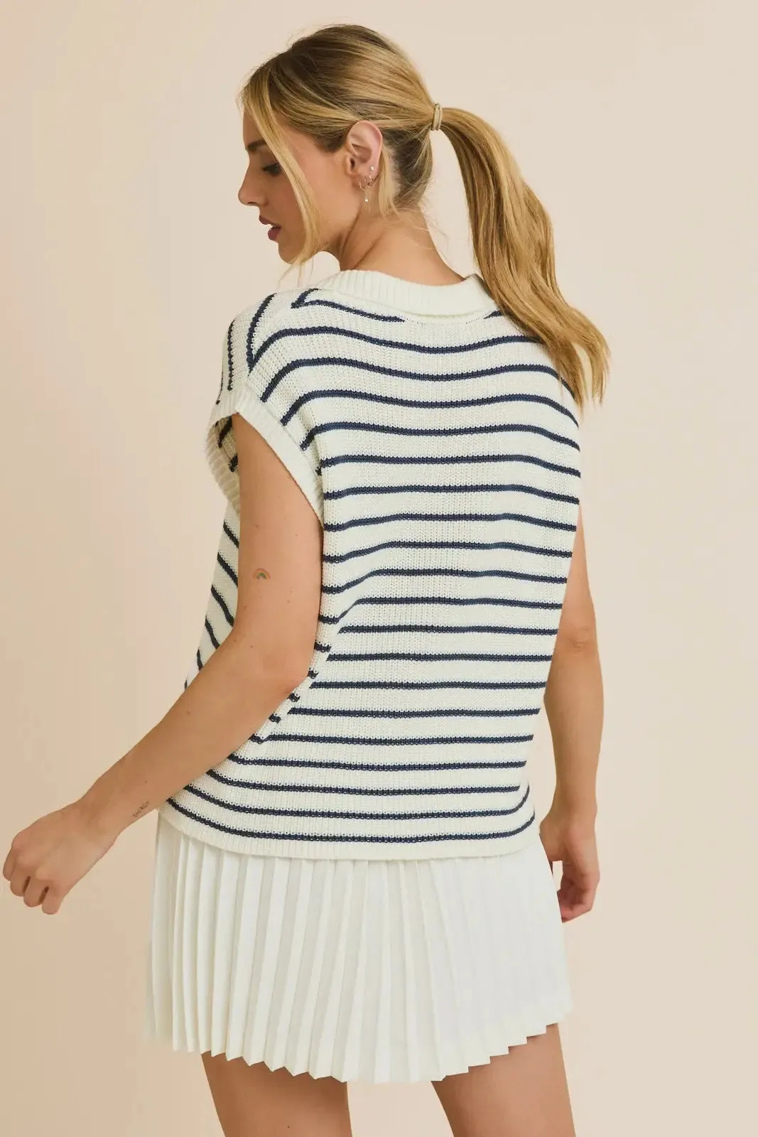WIDE SHOULDER V NECK STRIPE SWEATER TOP